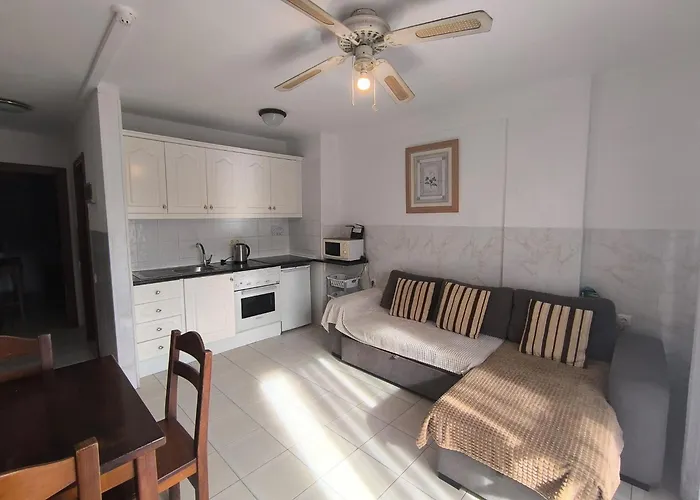 Compostela Family Garden Apartman *